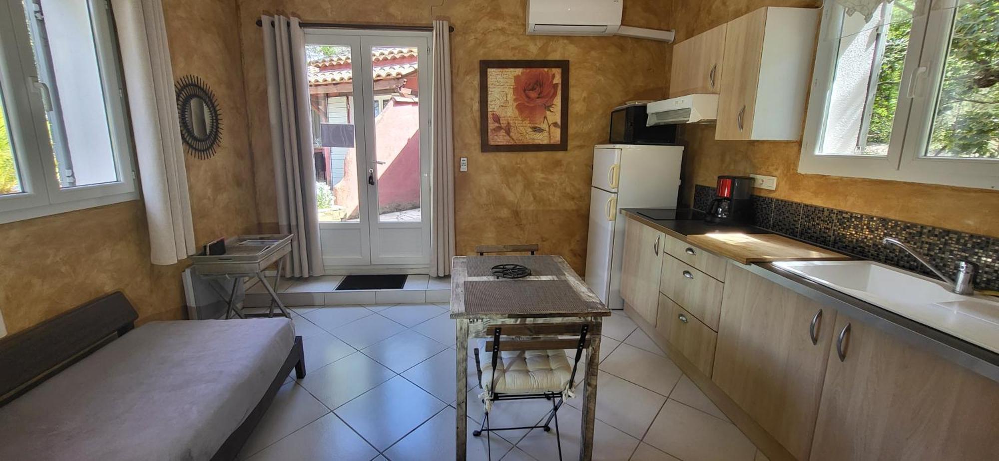 One-Bedroom House,53449747:JPEG