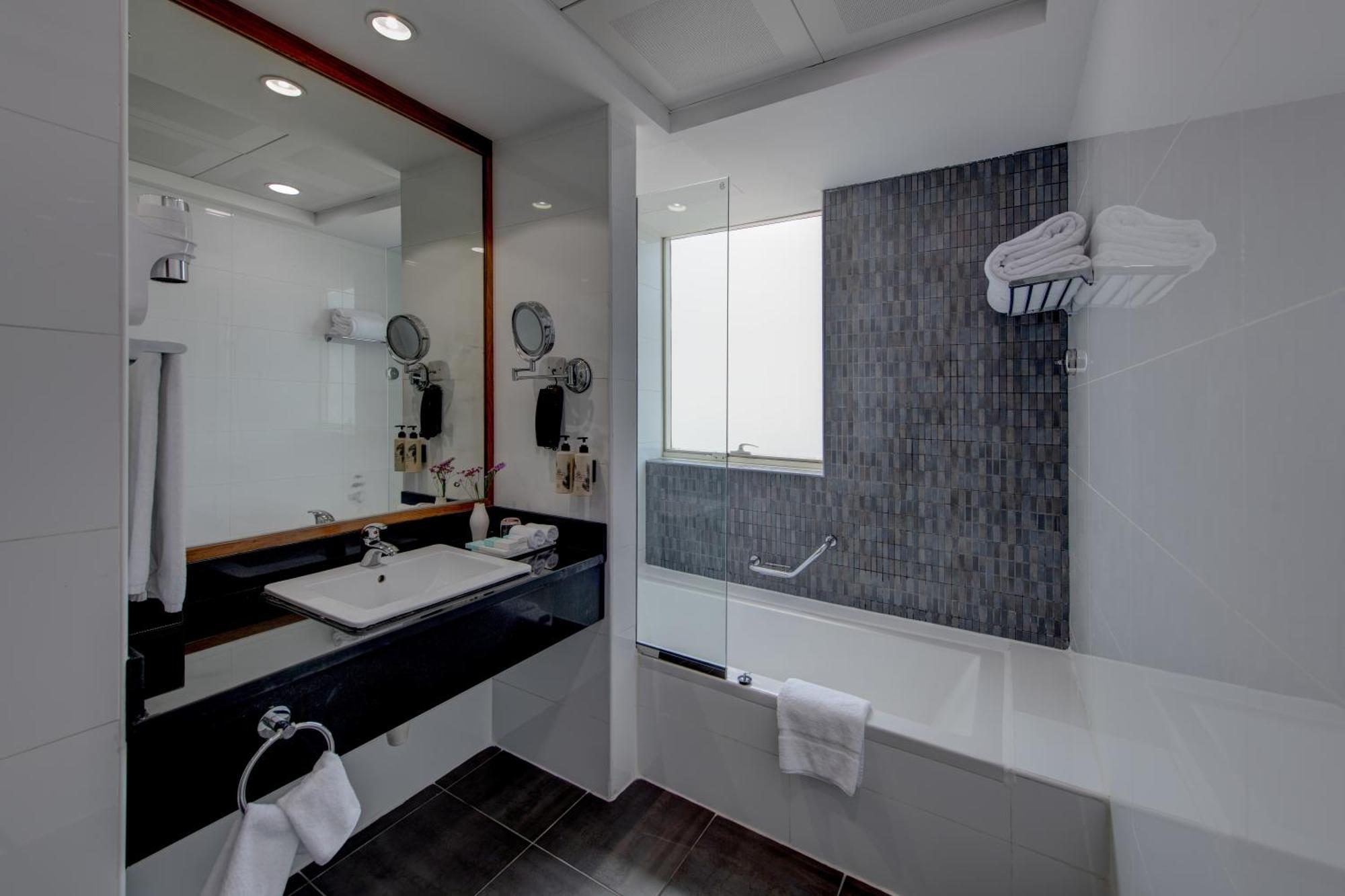 Executive King Room with City View