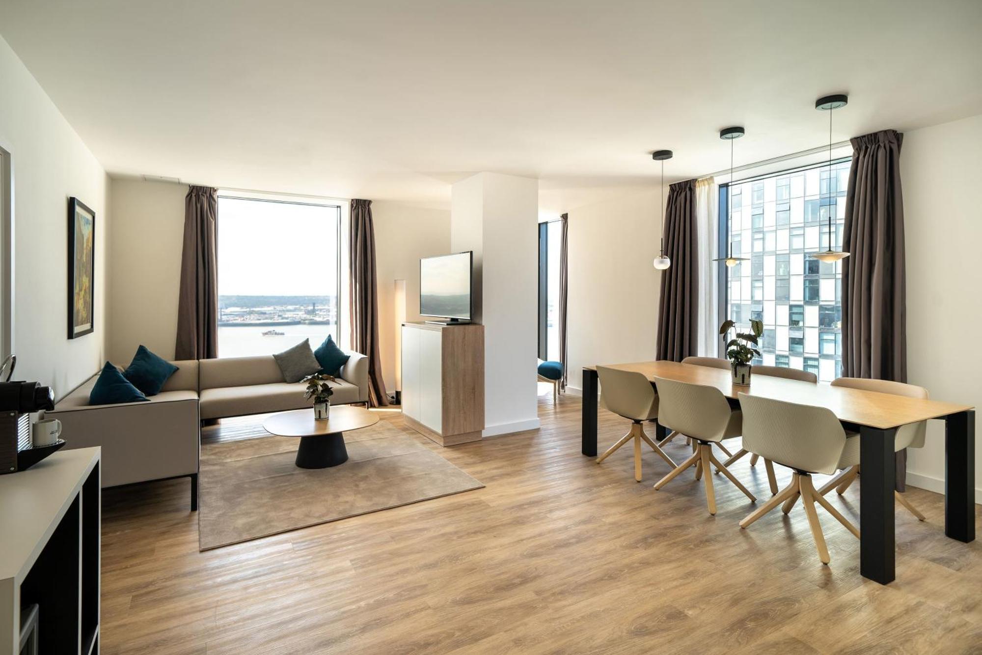 Condo Communicant