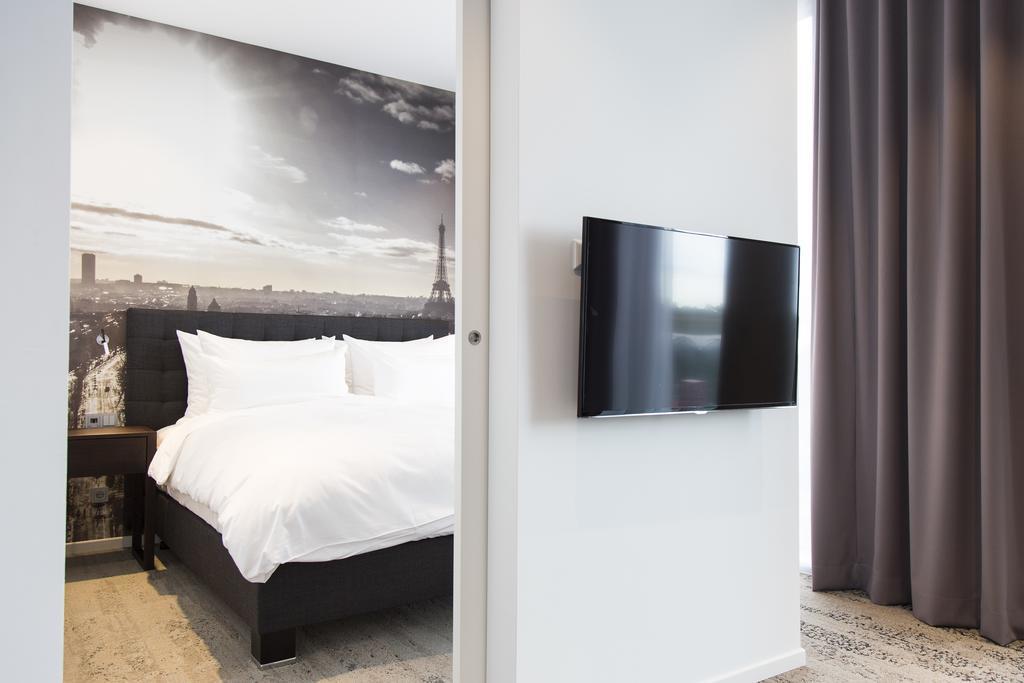 Business Zimmer mit Kingsize-Bett