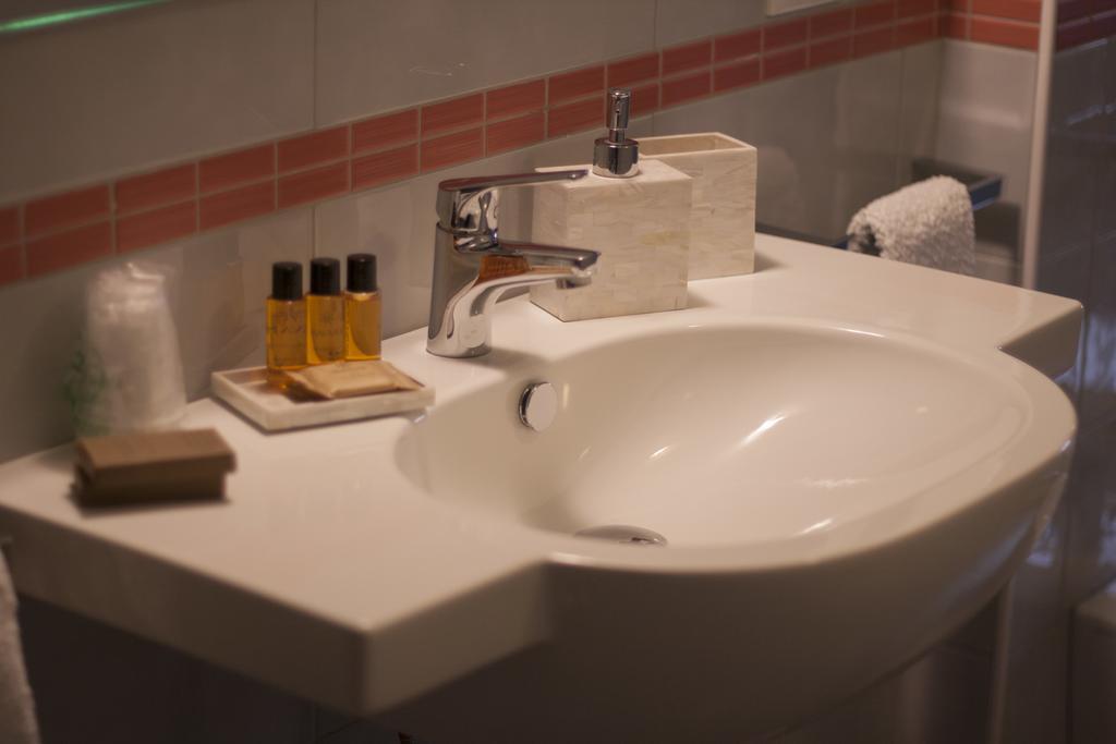 Vierpersoonskamer met Eigen Externe Badkamer