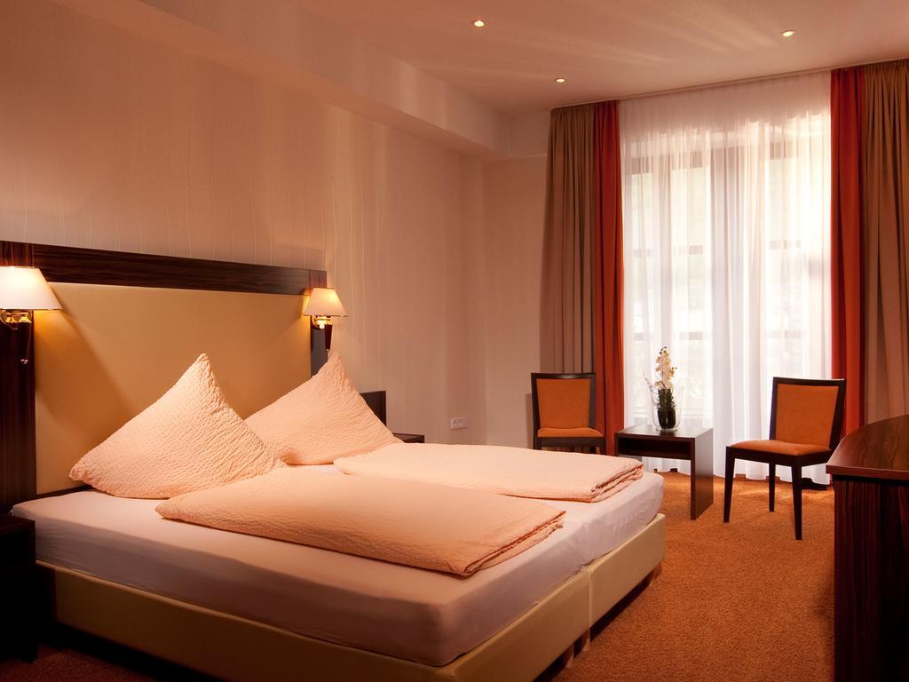 Doppelzimmer mit Blick auf den Innenhof