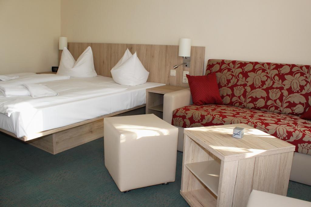 Doppelzimmer mit Balkon