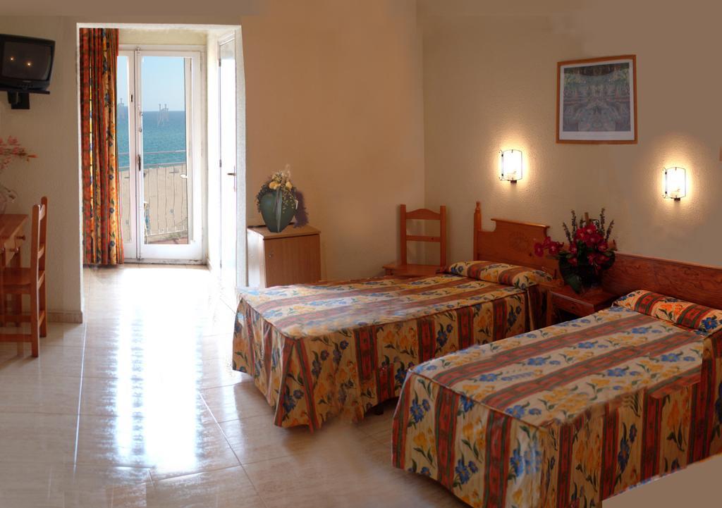 Habitación Familiar con vistas al mar (4 adultos)