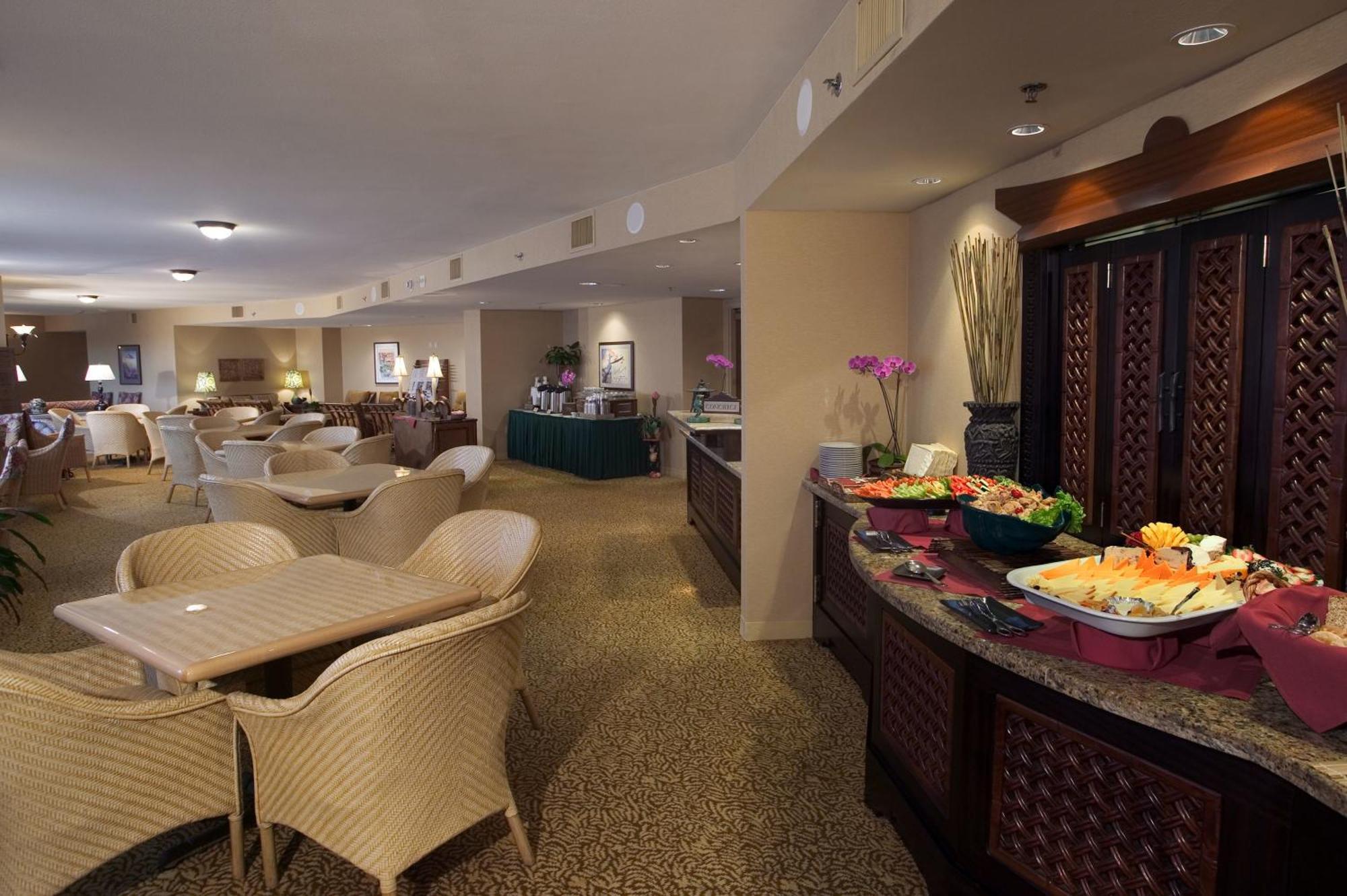 Club Level Room - Two Queen Beds (Includes FREE^ Universal Express Unlimited)
