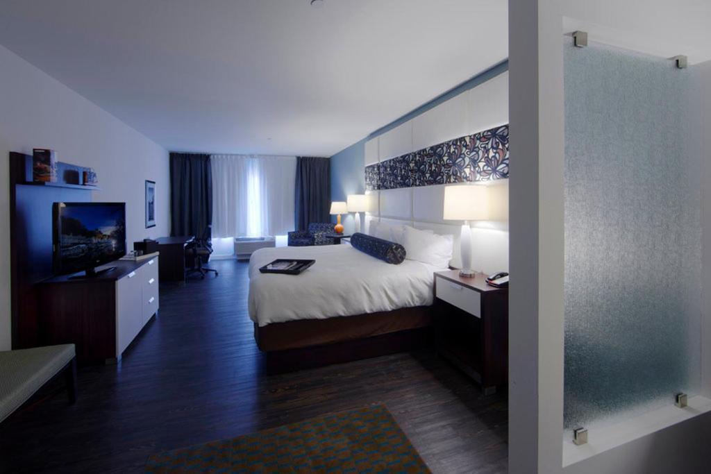 Premium King Room