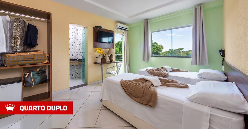 Quarto com 2 Camas de Solteiro e Varanda