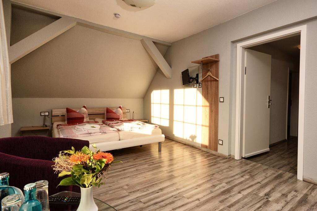 Doppel- oder Zweibettzimmer