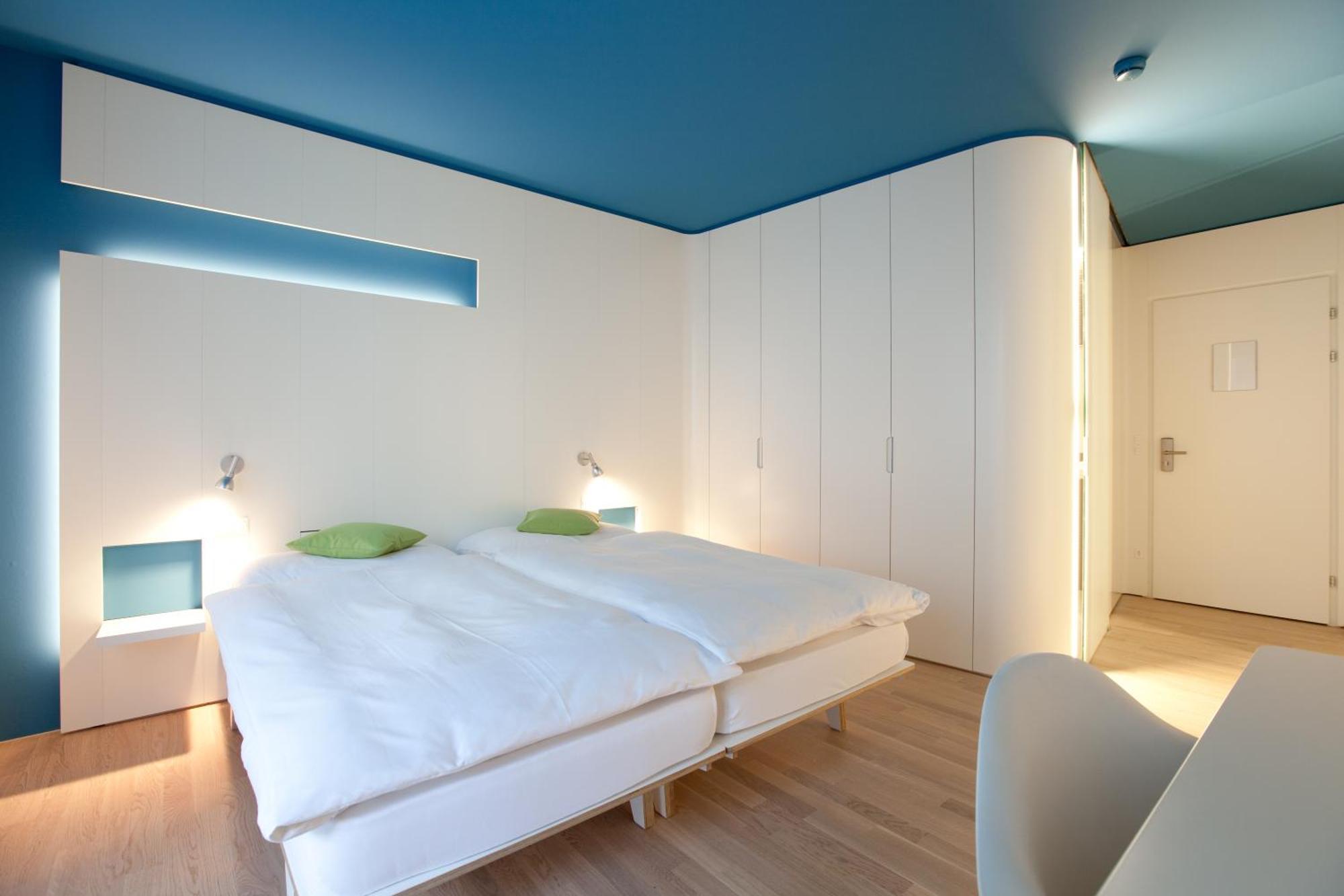 Double Room,685180533:JPEG