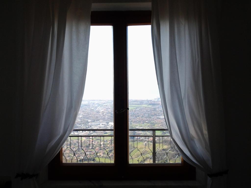Camera Matrimoniale Comfort con Vista Mare e Balcone