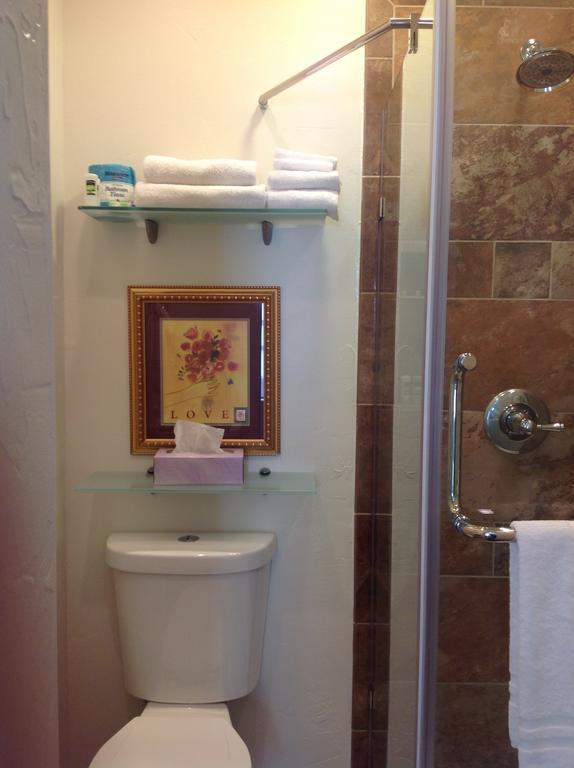 Queen Room,693994752:JPEG