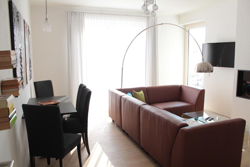 Apartment mit 2 Schlafzimmern und seitlichem Meerblick