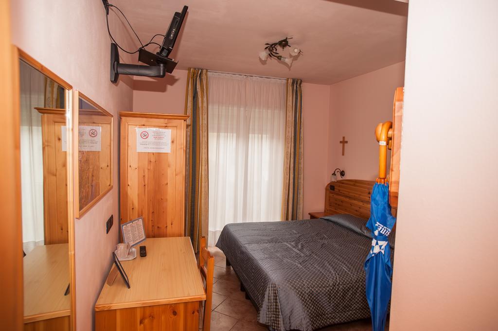 Double or Twin Room Standard,227729027:JPEG