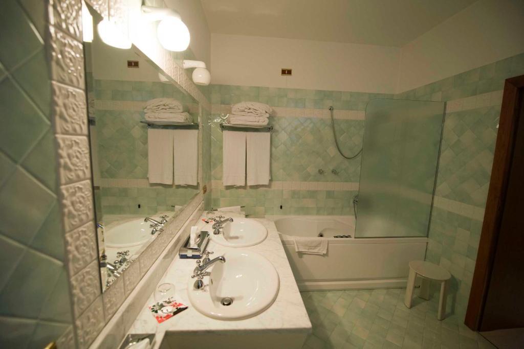 Classic Double or Twin Room with Spa Bath