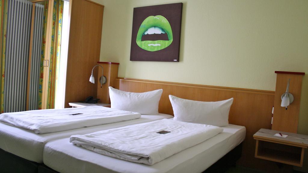 Double or Twin Room,235194965:JPEG