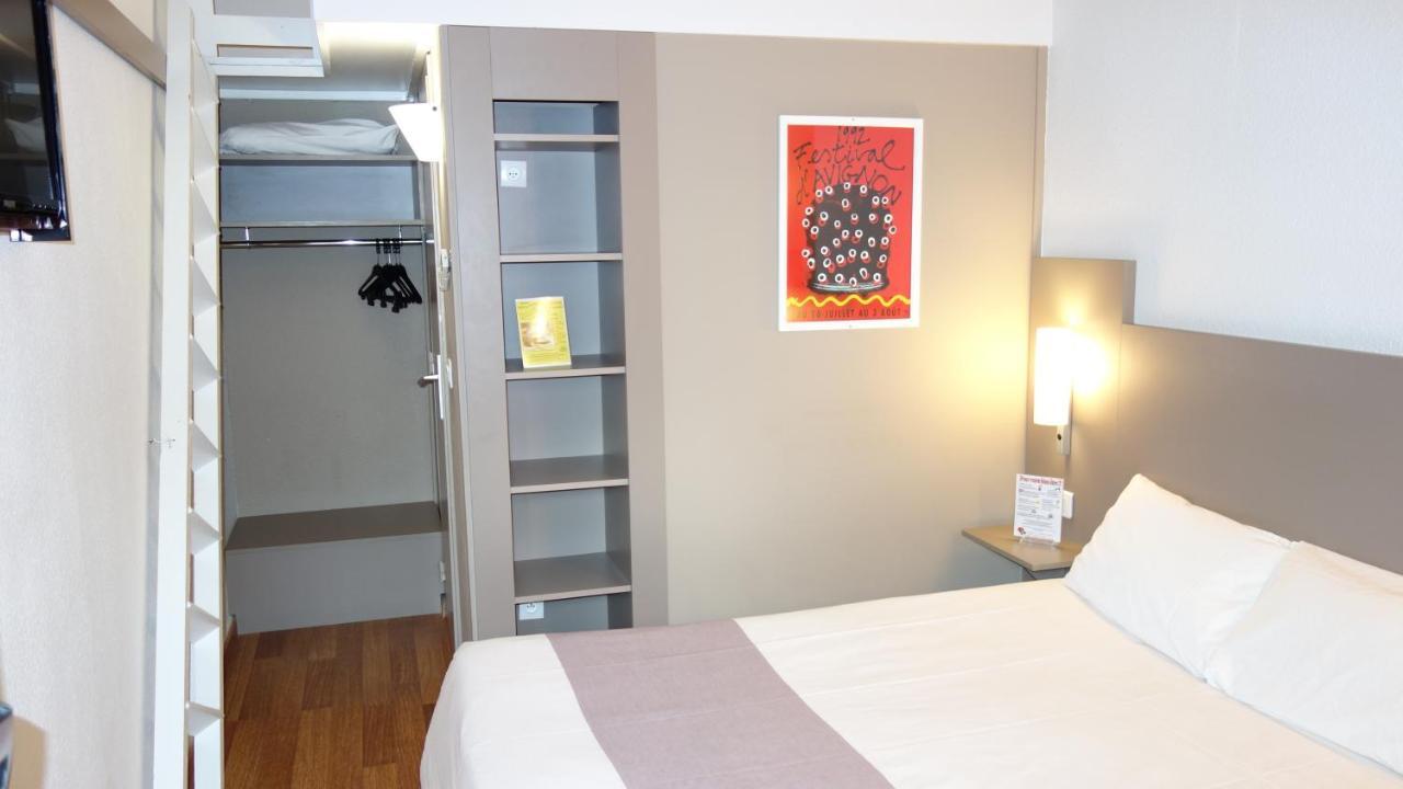 Familienzimmer mit Doppelbett
