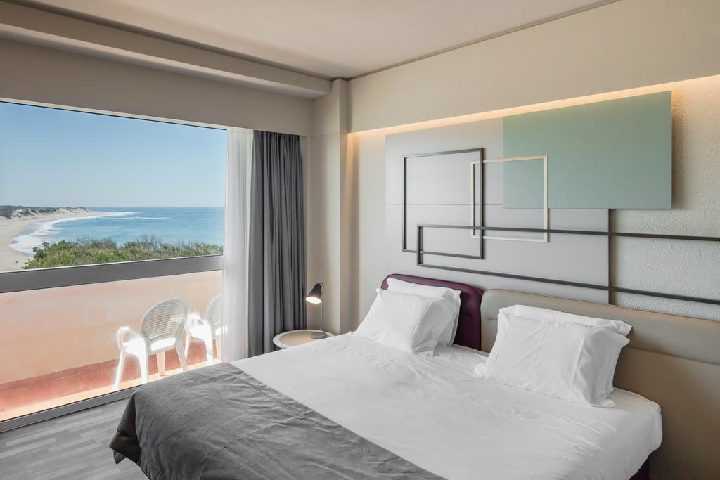 Quarto Duplo ou Twin com Vista Mar Lateral
