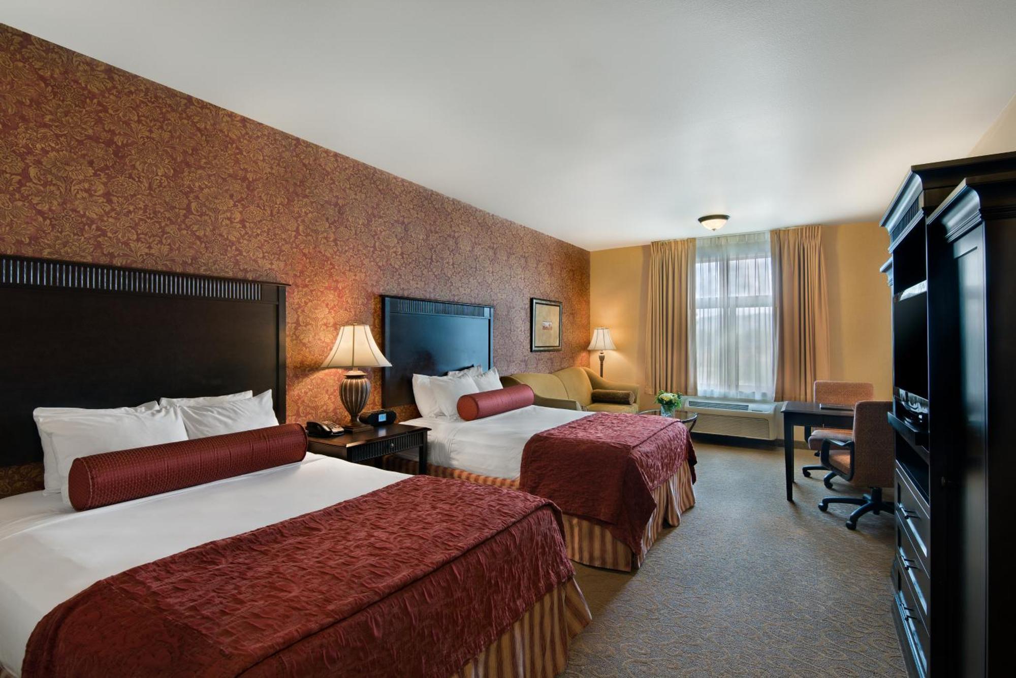2 Queen Suite