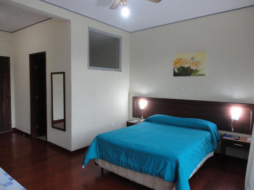 Quarto Standard com Cama de Casal ou 2 de Solteiro