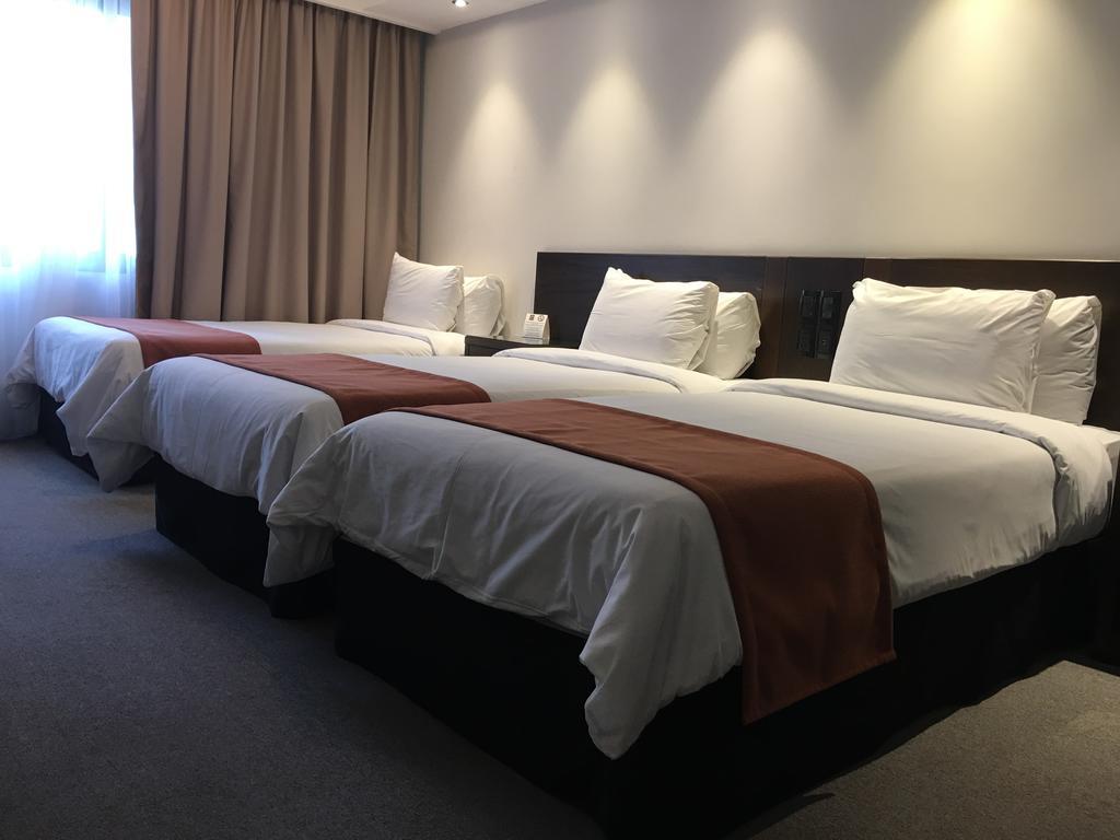 Triple Room,698548389:JPEG