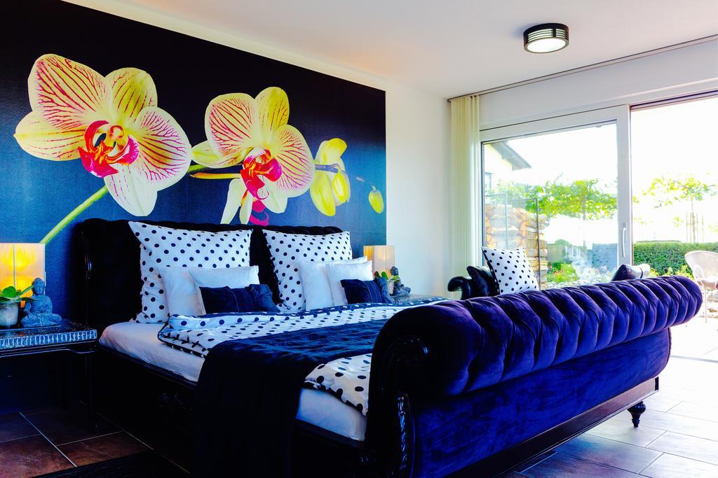 Spa Suite mit Whirlpool-Badewanne und Seeblick