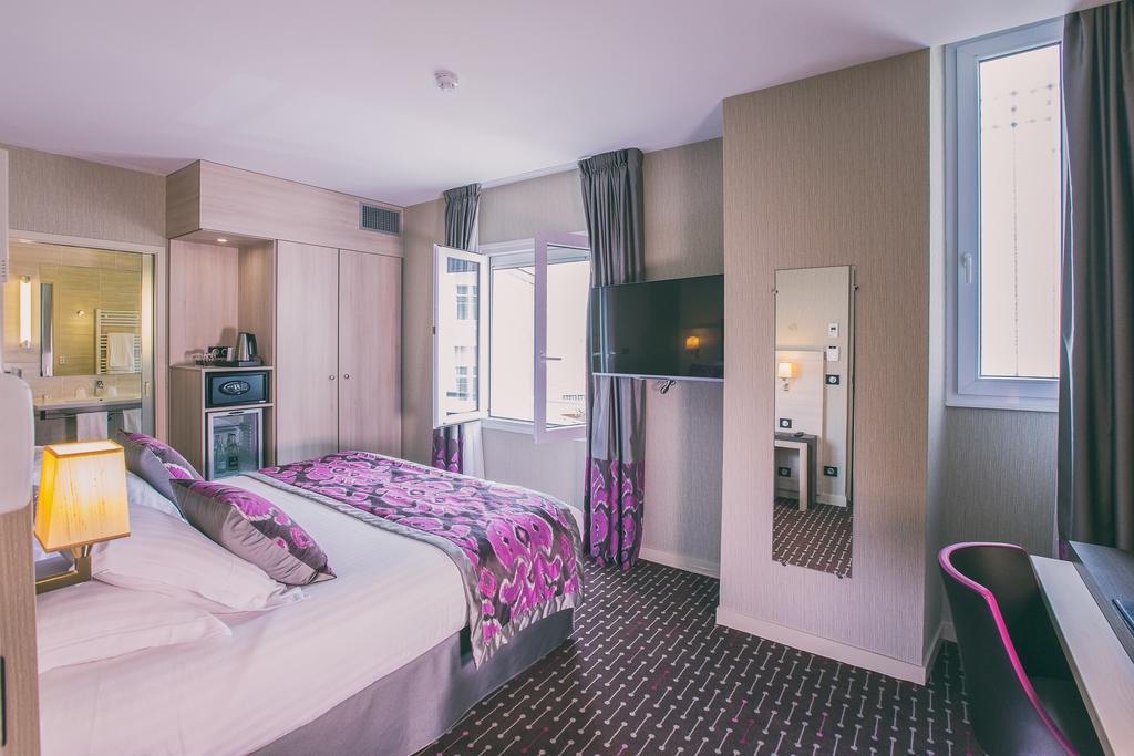 Chambre Lit King-Size Supérieure - Non-Fumeurs
