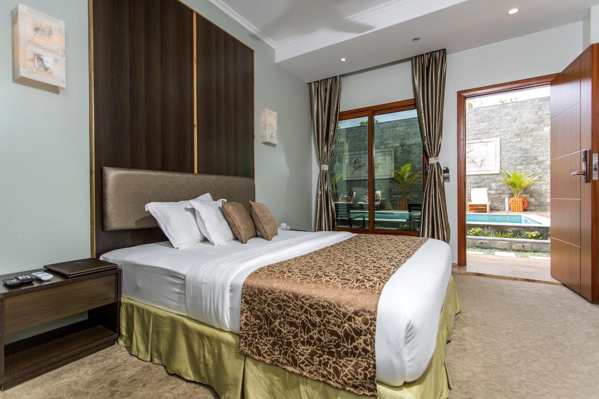Quarto Duplo Deluxe com Vista Piscina