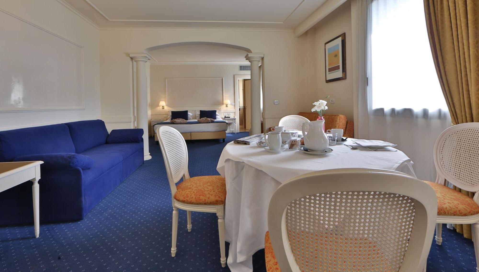 Junior Suite (2 Adulti + 2 Bambini)