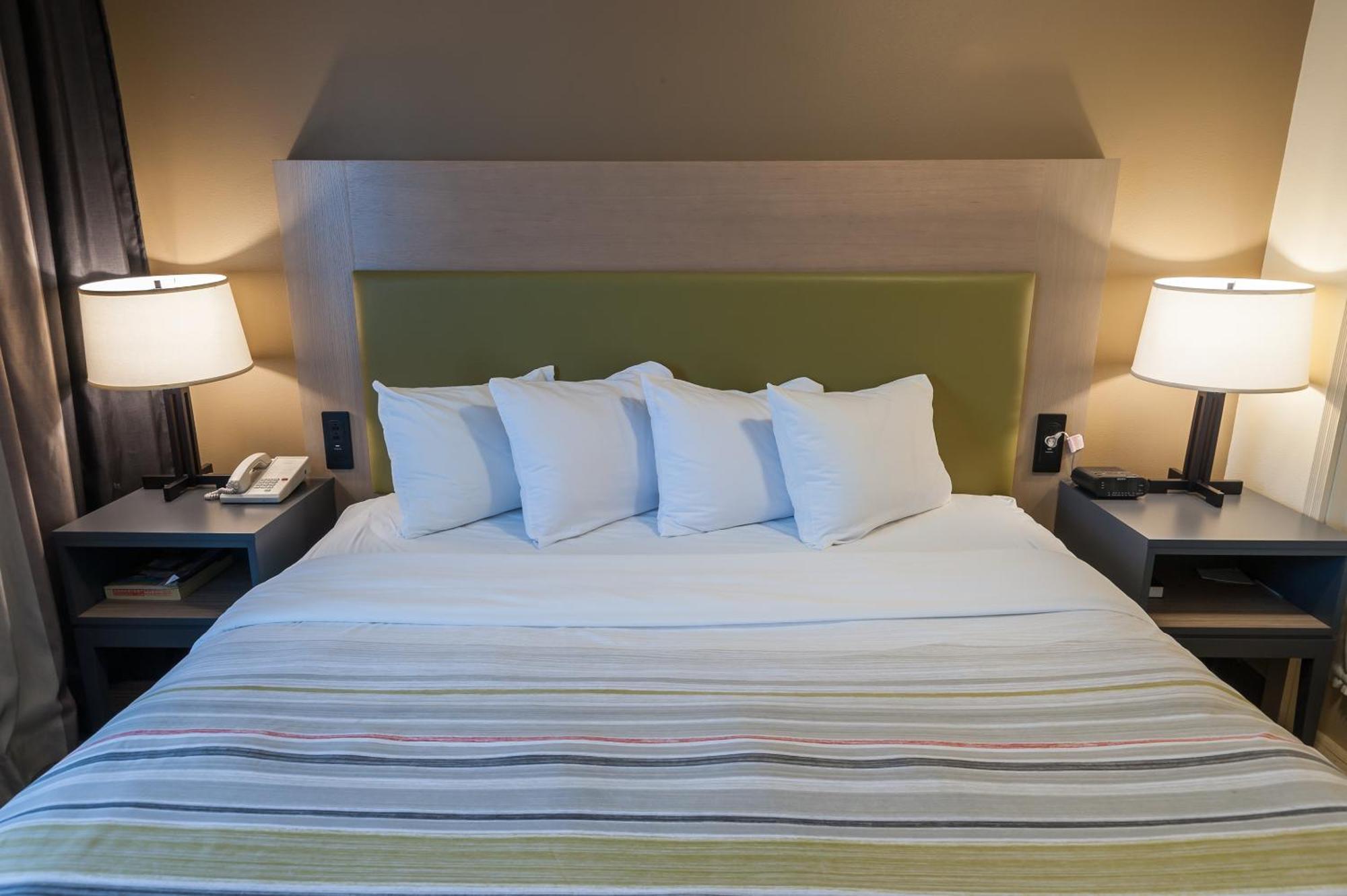 King Suite with Sofa Bed