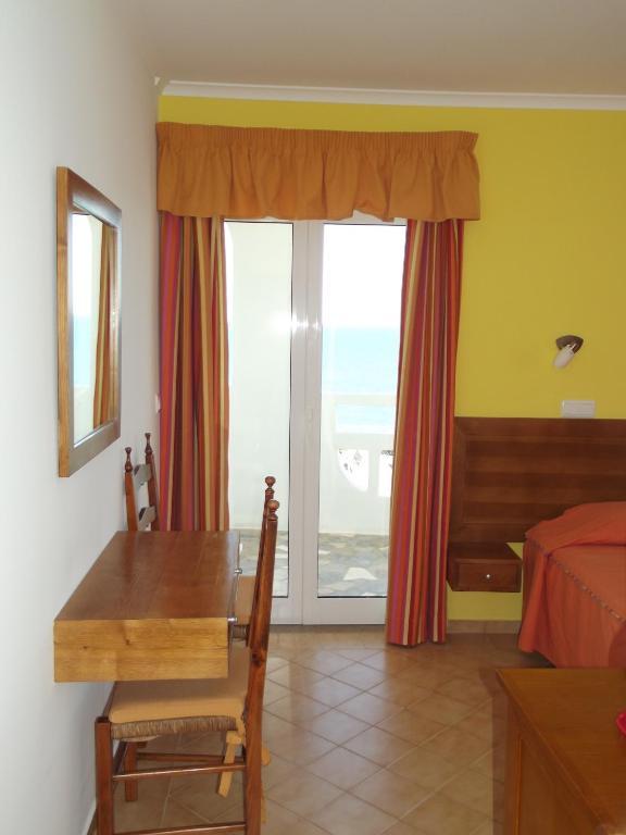 Camera Doppia con Letti Singoli con Balcone e Vista Mare