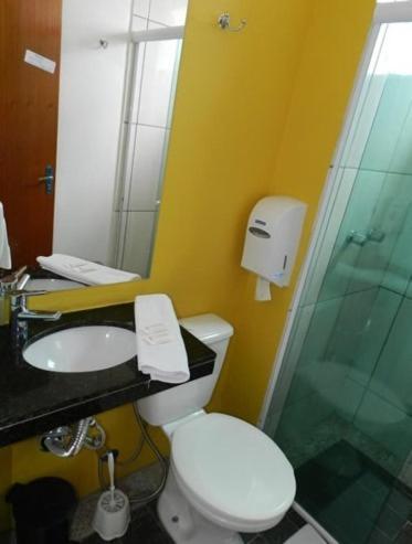 Quarto com Cama de Casal ou 2 de Solteiro