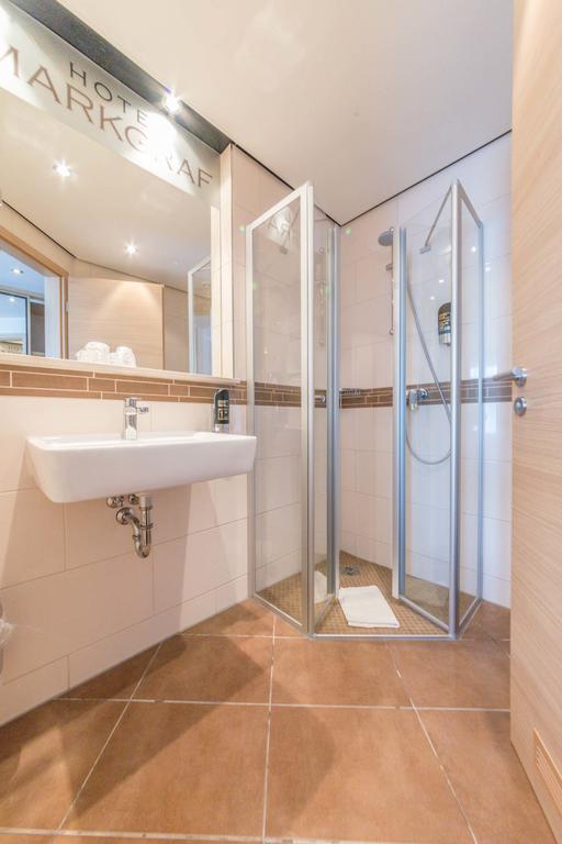 Doppelzimmer mit Balkon