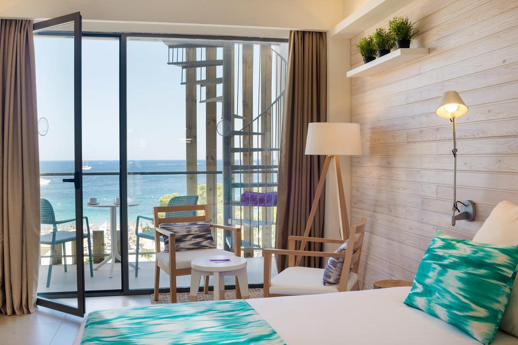 Doppelzimmer mit Meerblick, eigener Terrasse und Whirlpool