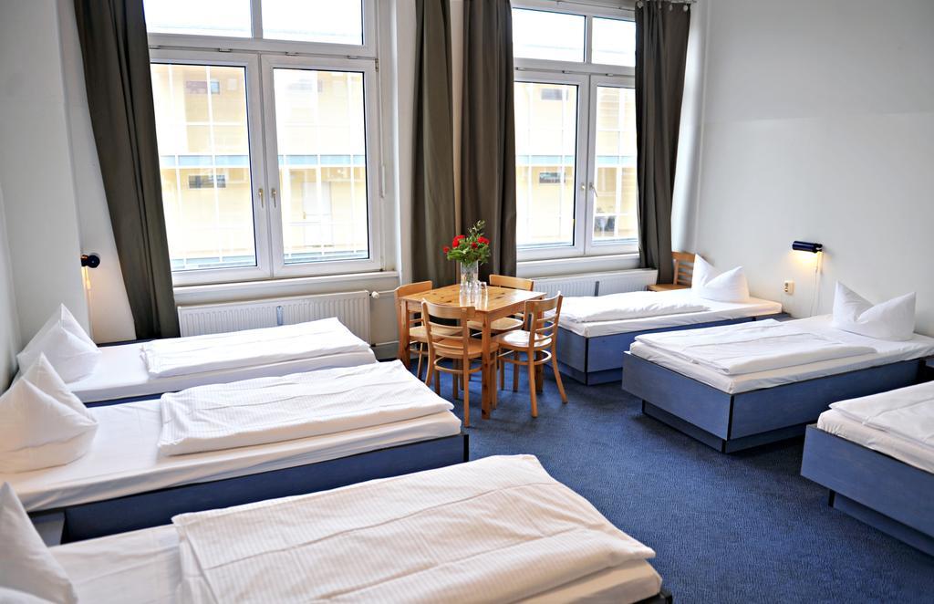 Kamer met 6 Bedden