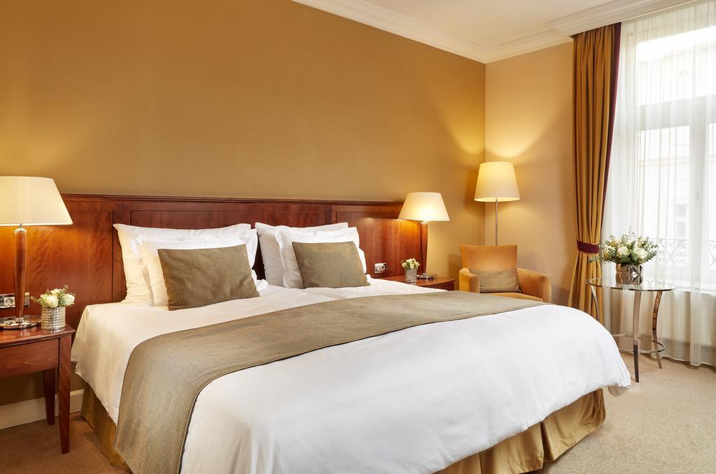 Quarto Superior com Cama King-size
