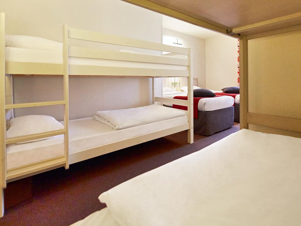 Standard Room 2 Single Beds 4 Bunk Beds,716269195:JPEG