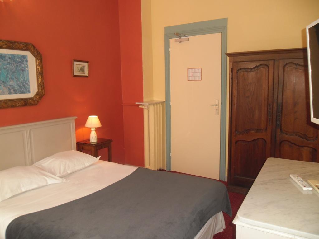 Quarto Duplo com Vista Jardim
