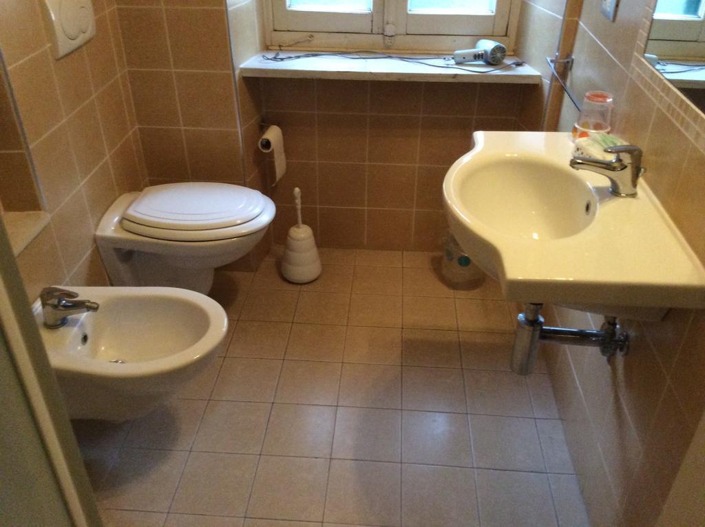 Large Two-Bedroom Apartment,845628905:JPEG