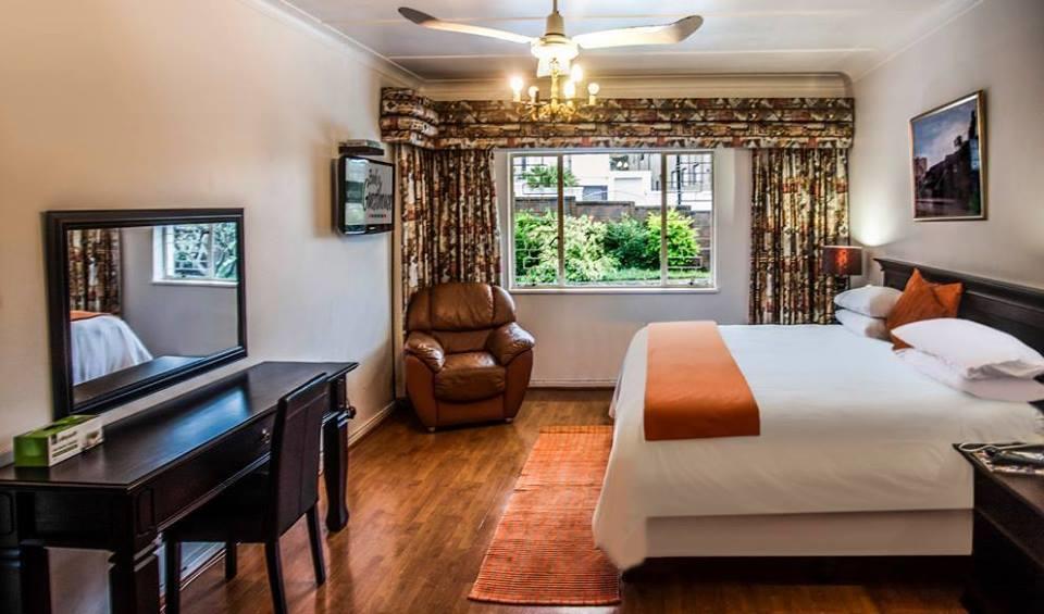 Quarto Duplo com Banheira de Hidromassagem