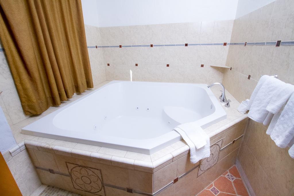 Double Room with Spa Bath