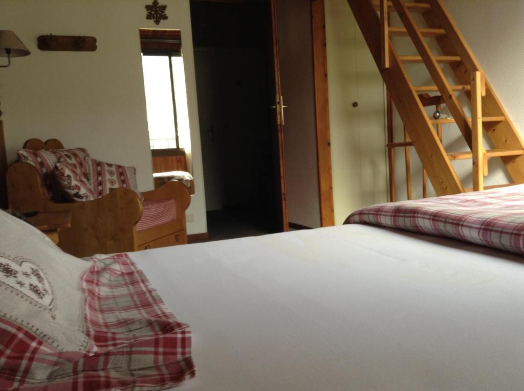 Duplex Room,37642588:JPEG