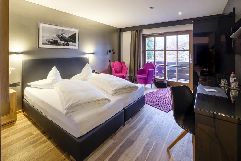 Superior Double Room with Balcony - Nr. 20,378005116:JPEG