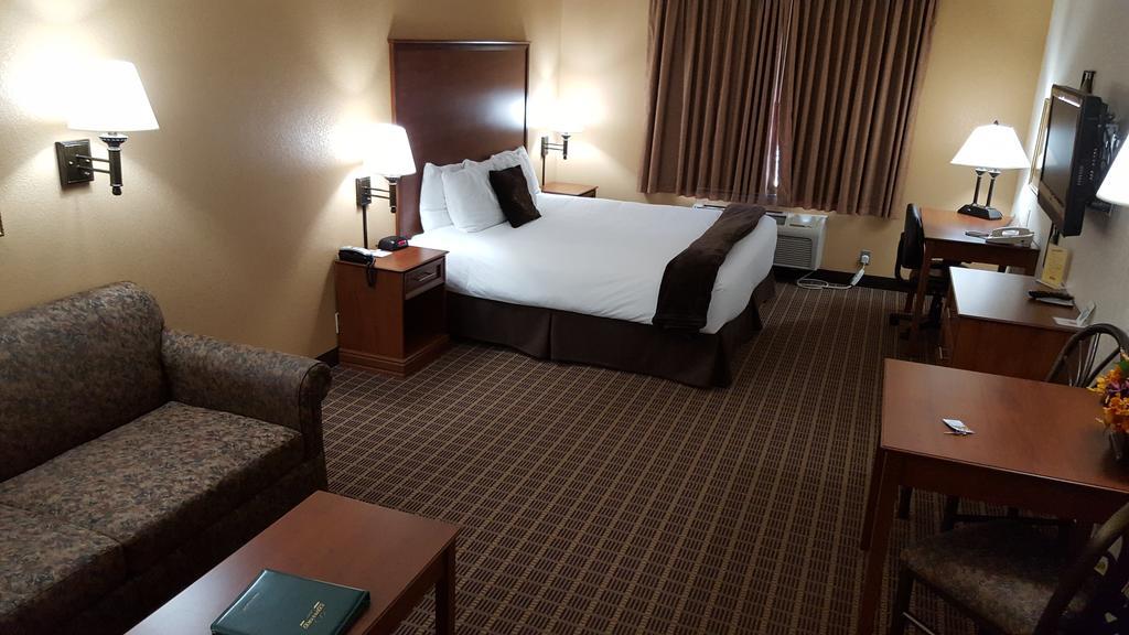 King Suite with Sofa Bed,1217654437:JPEG