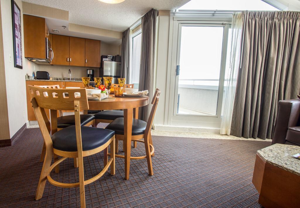 One-Bedroom Suite,464160828:JPEG