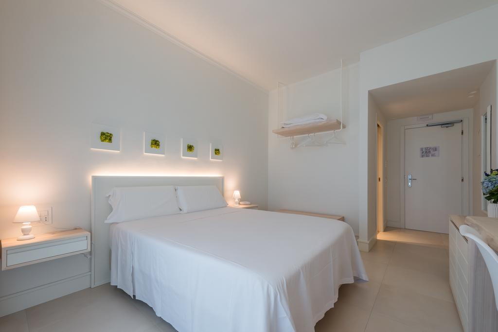 Superior Double Room,549050673:JPEG