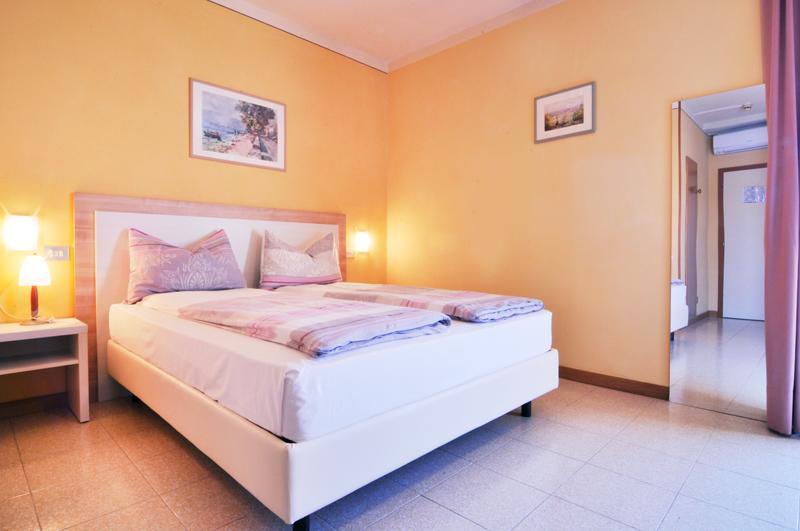 Doppelzimmer mit Balkon (3 Erwachsene)