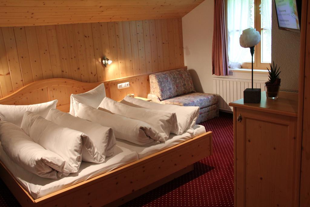 Apartment mit 2 Schlafzimmern und Balkon (4-7 Erwachsene)