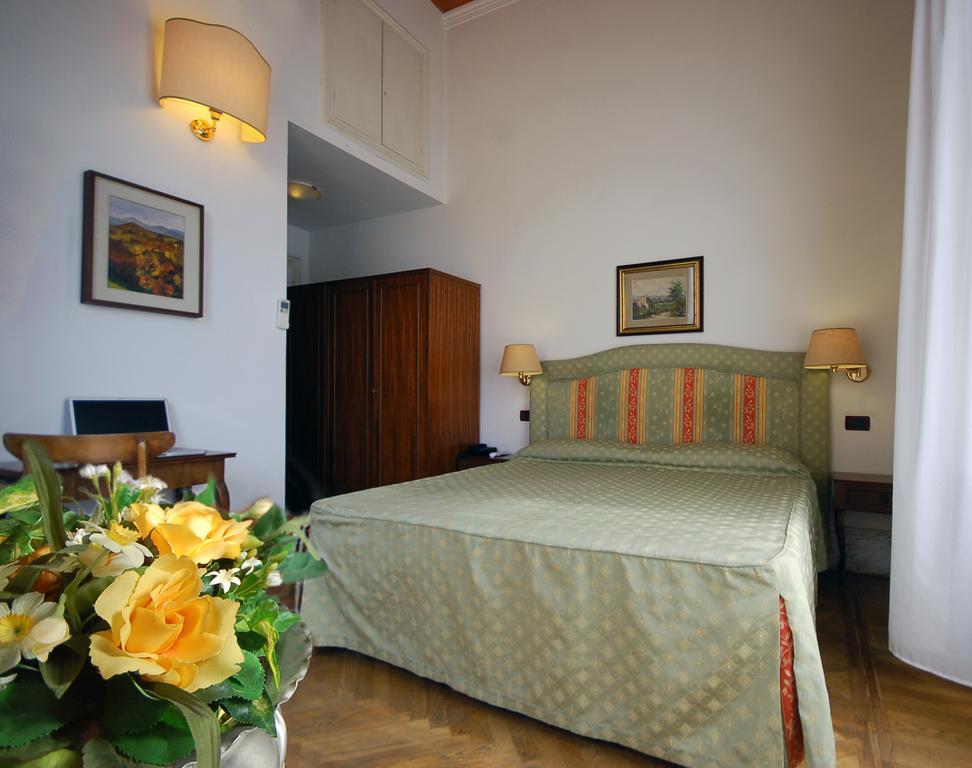 Deluxe Doppelzimmer mit Balkon und Meerblick