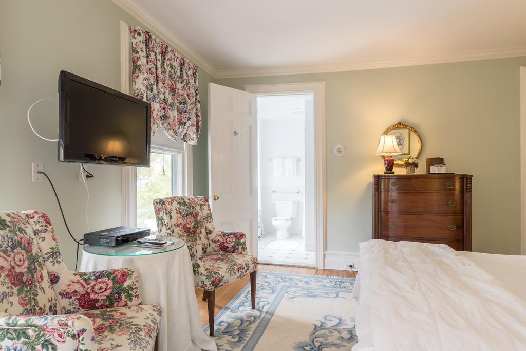 Premium Queen Room - Top Floor