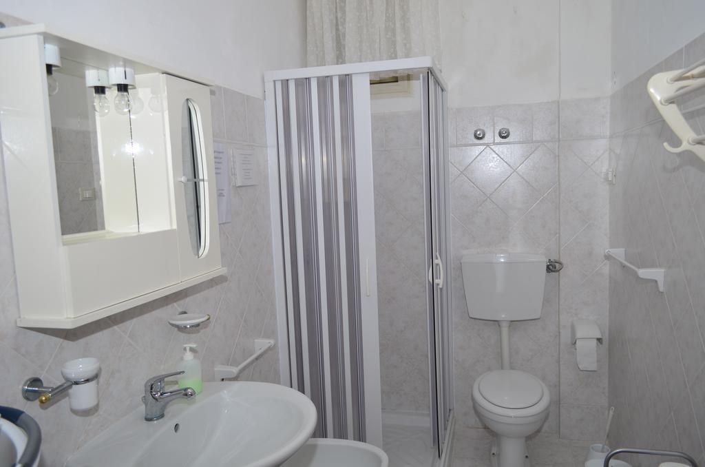 Camera Matrimoniale con Bagno Privato Esterno